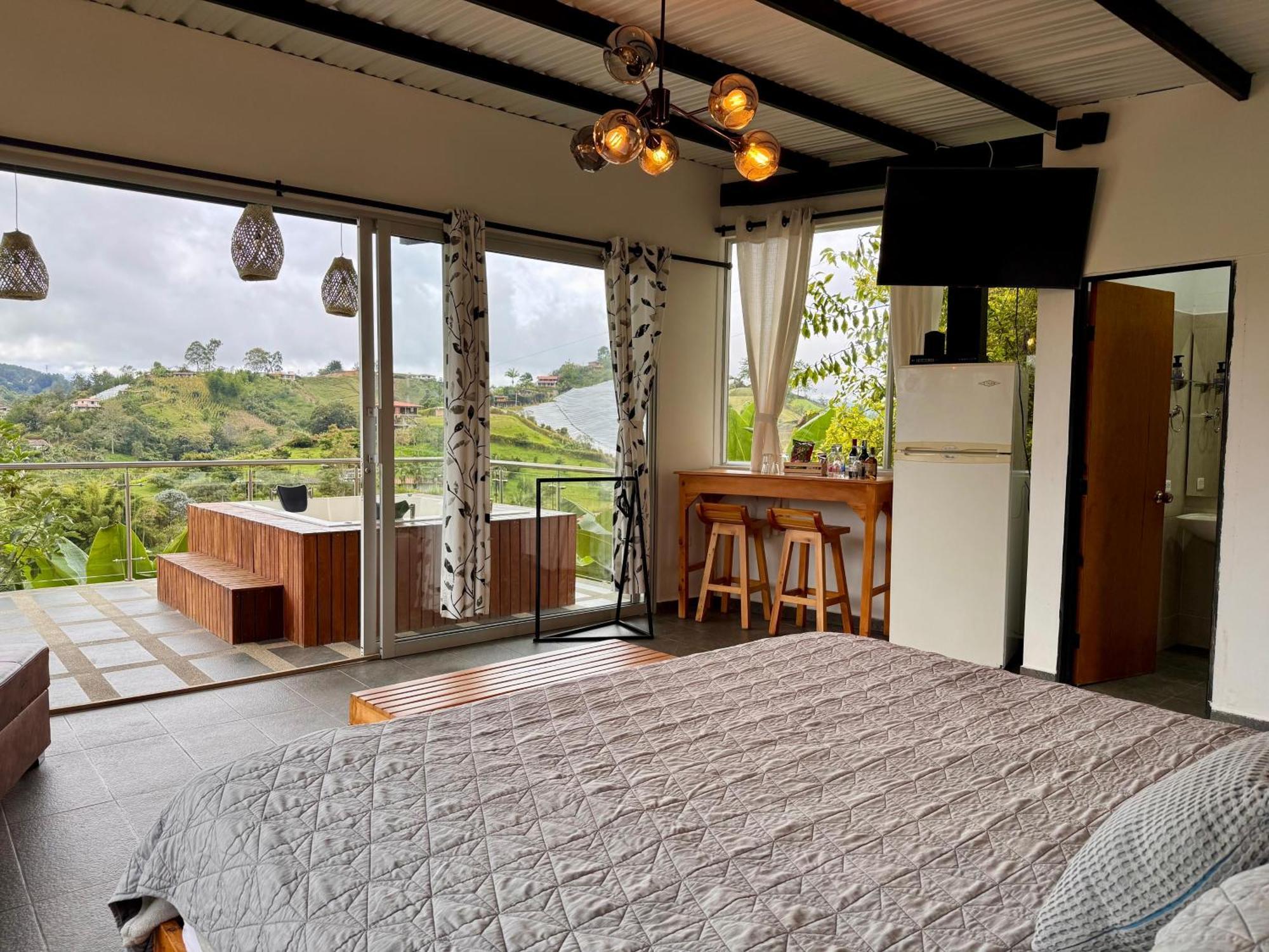 Hotel Campestre Alto Lindo En Guatapé 외부 사진
