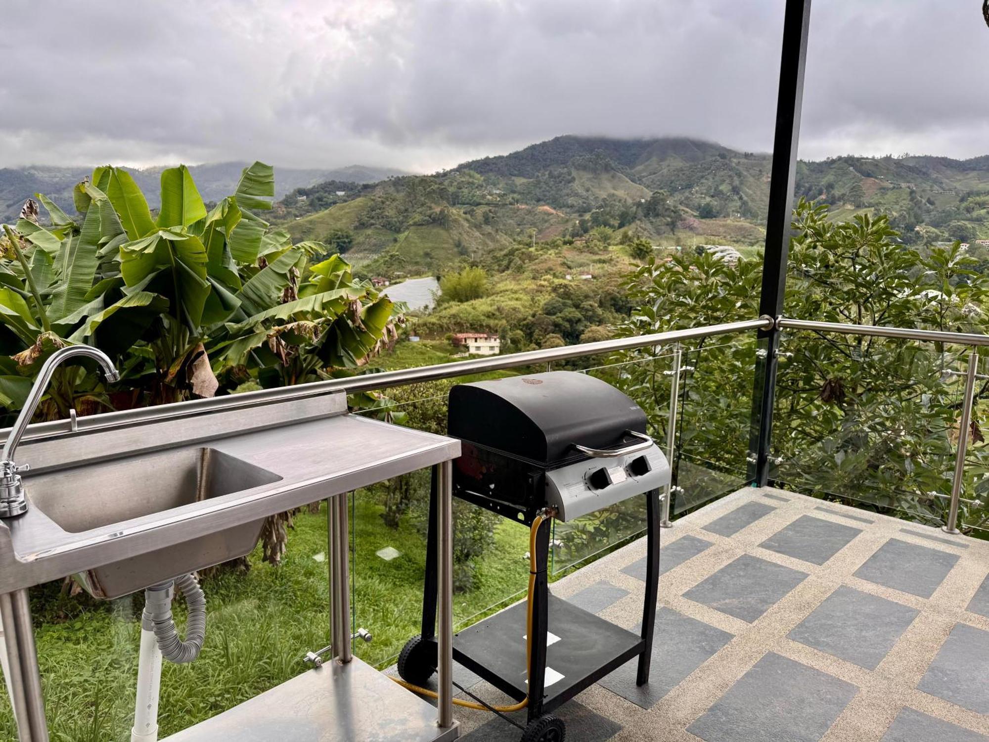 Hotel Campestre Alto Lindo En Guatapé 외부 사진