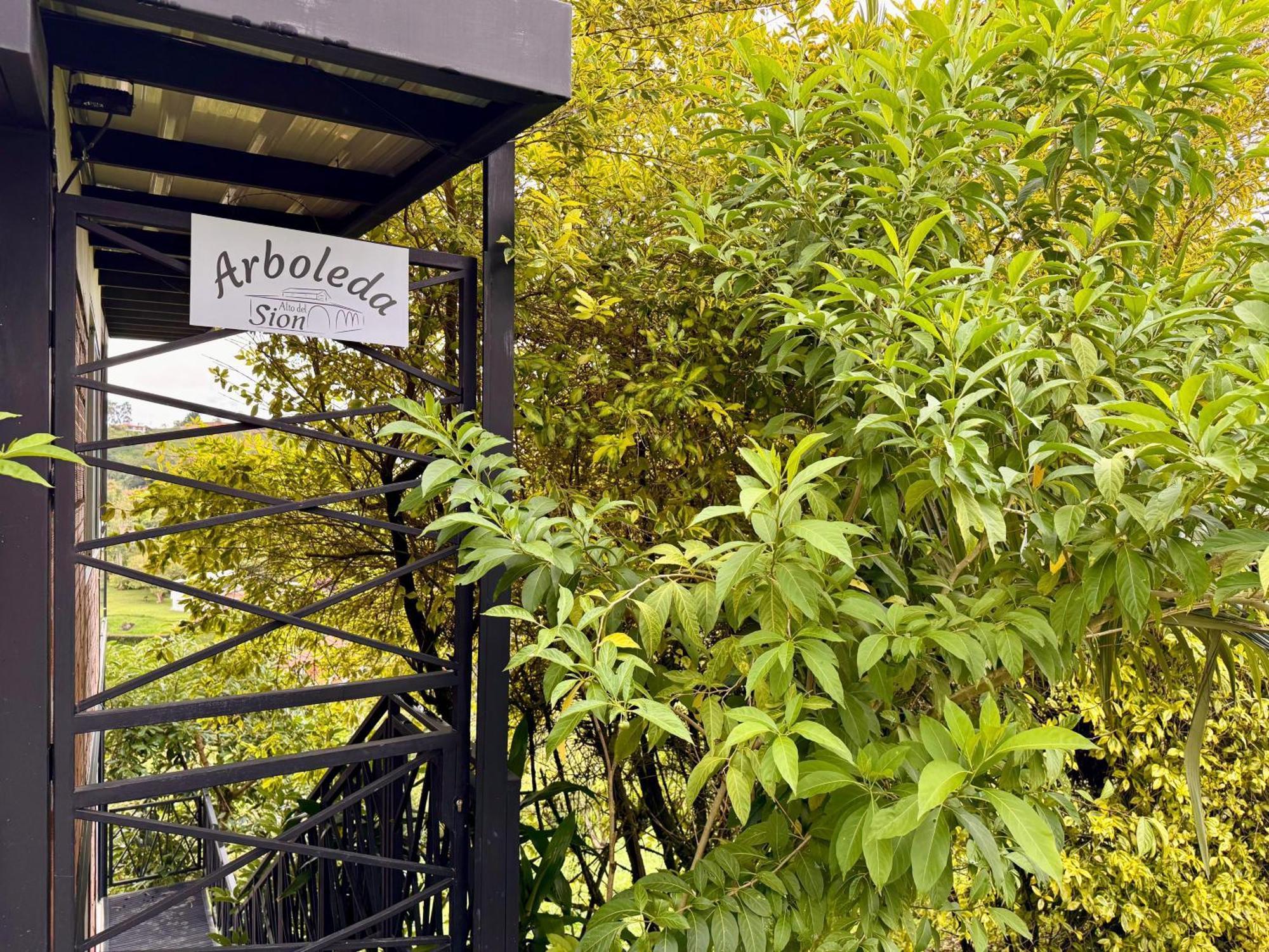 Hotel Campestre Alto Lindo En Guatapé 외부 사진