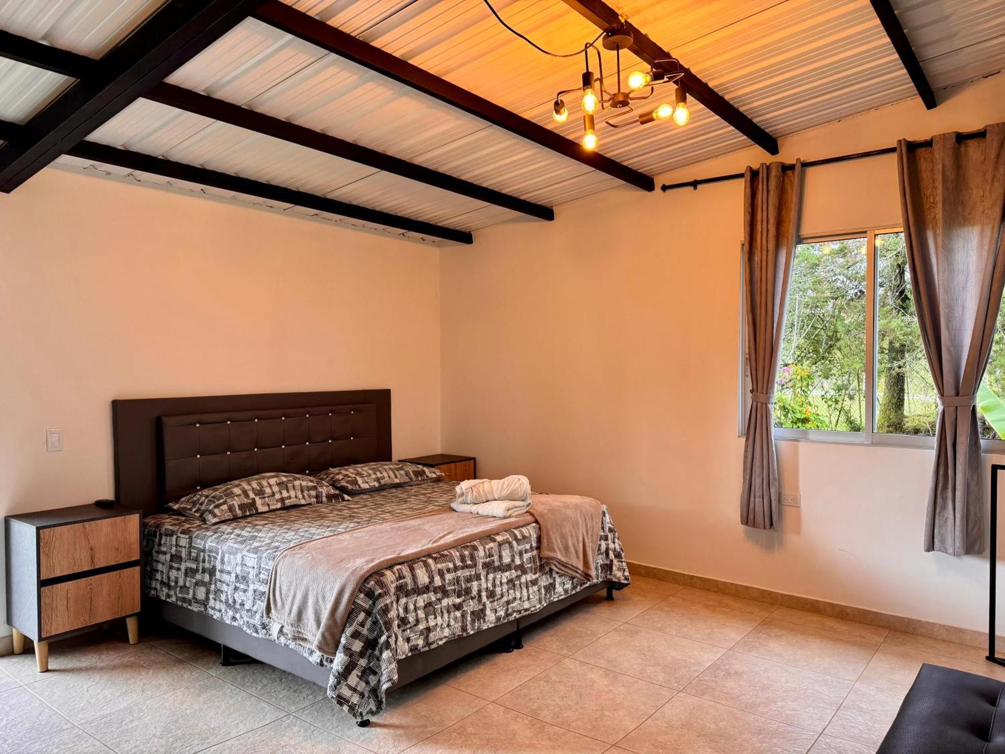 Hotel Campestre Alto Lindo En Guatapé 외부 사진