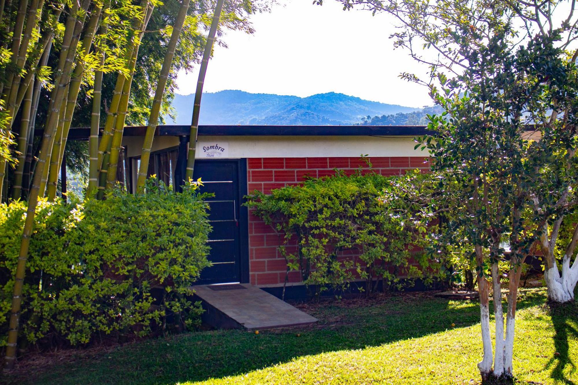 Hotel Campestre Alto Lindo En Guatapé 외부 사진