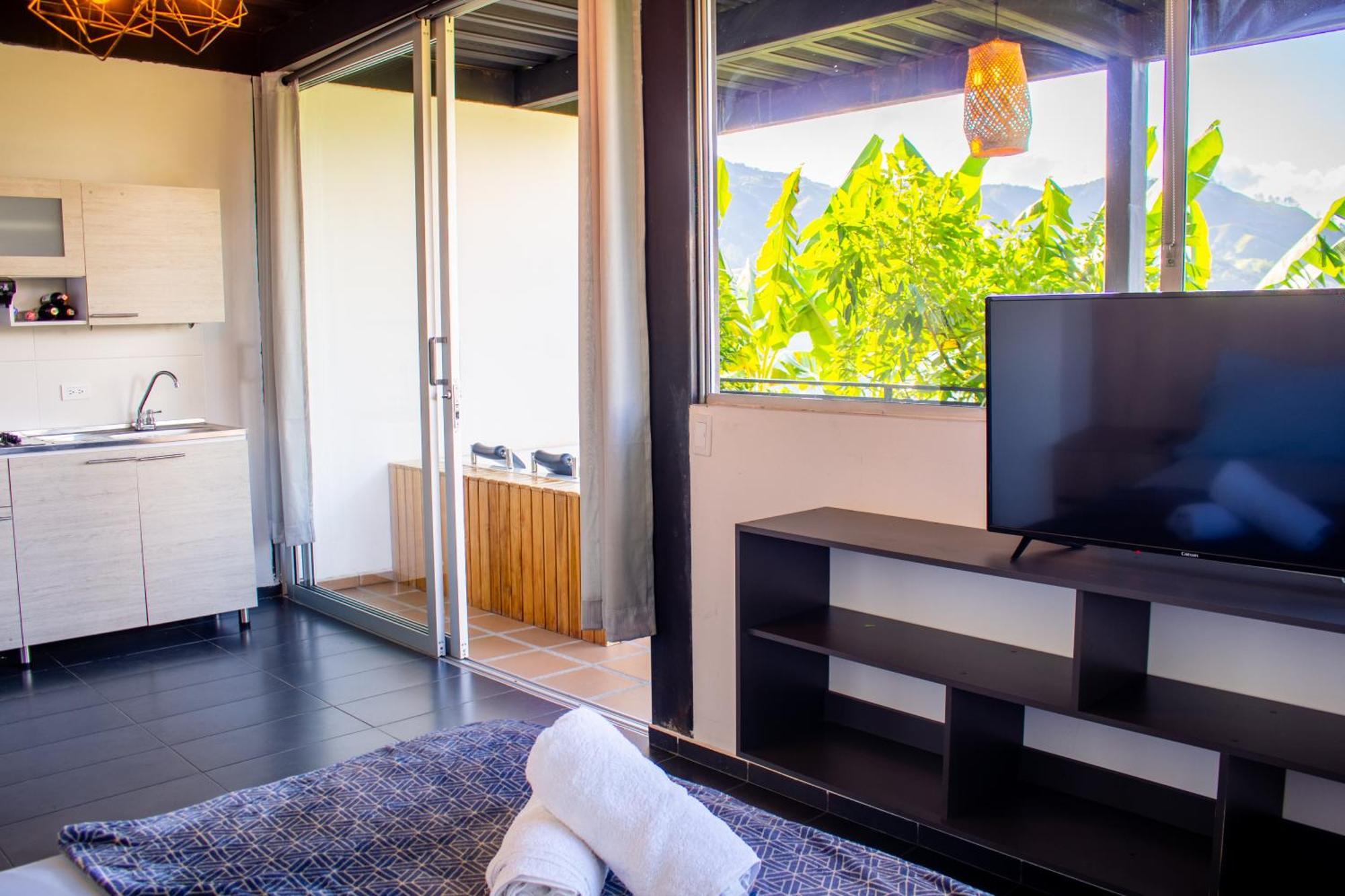 Hotel Campestre Alto Lindo En Guatapé 외부 사진