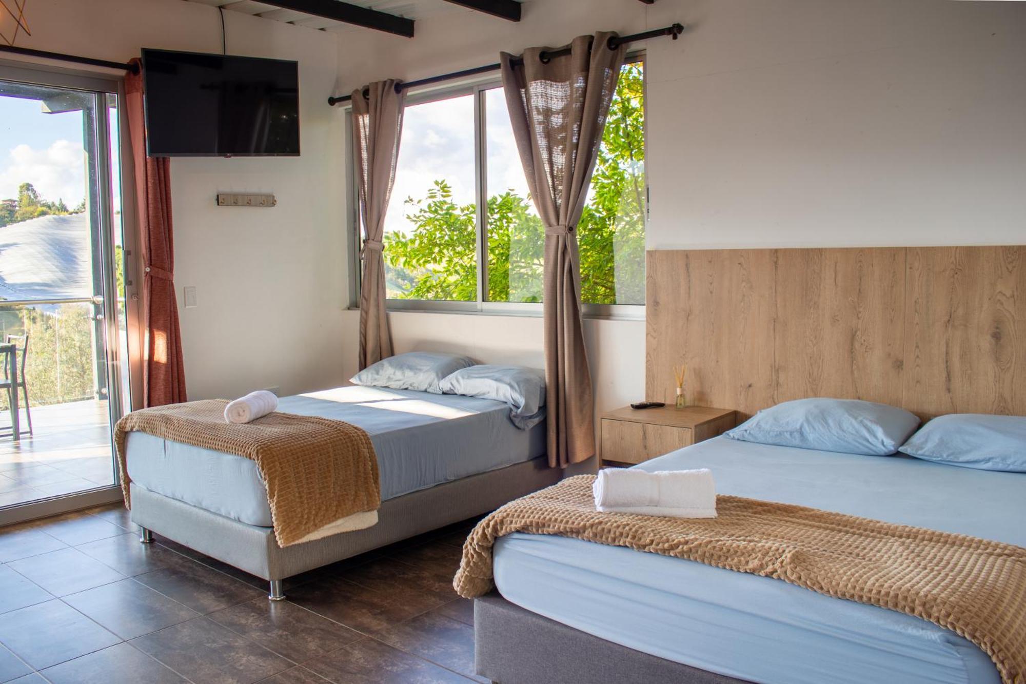 Hotel Campestre Alto Lindo En Guatapé 외부 사진